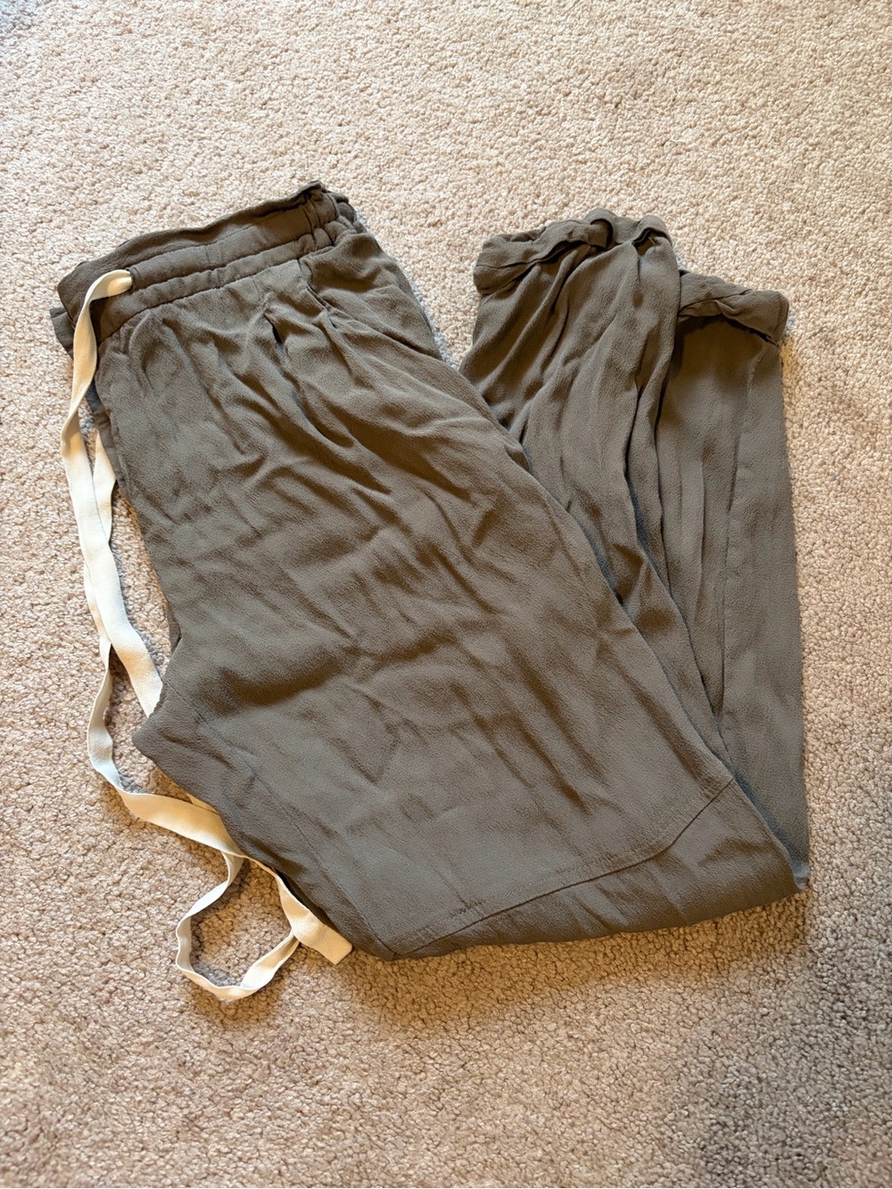 💚 WILFRED - XS Cropped Pants